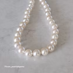 Pärlcollier med 7-7,5 mm vita japanska akoya pärlor och förgyllt silverlås