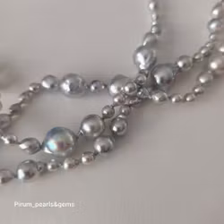 Pärlhalsband extra långt med silverblå saltvatten akoyapärlor