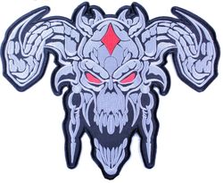 Skull w. horns XL