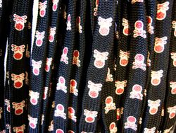 Skosnören Red skulls/bones