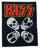 Kiss skulls