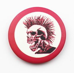 Pin Red punkskull