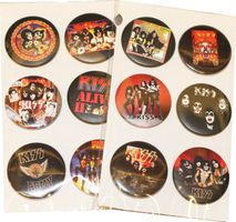 Kiss 6-pack badge