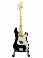 Fender Precision bass Black replika