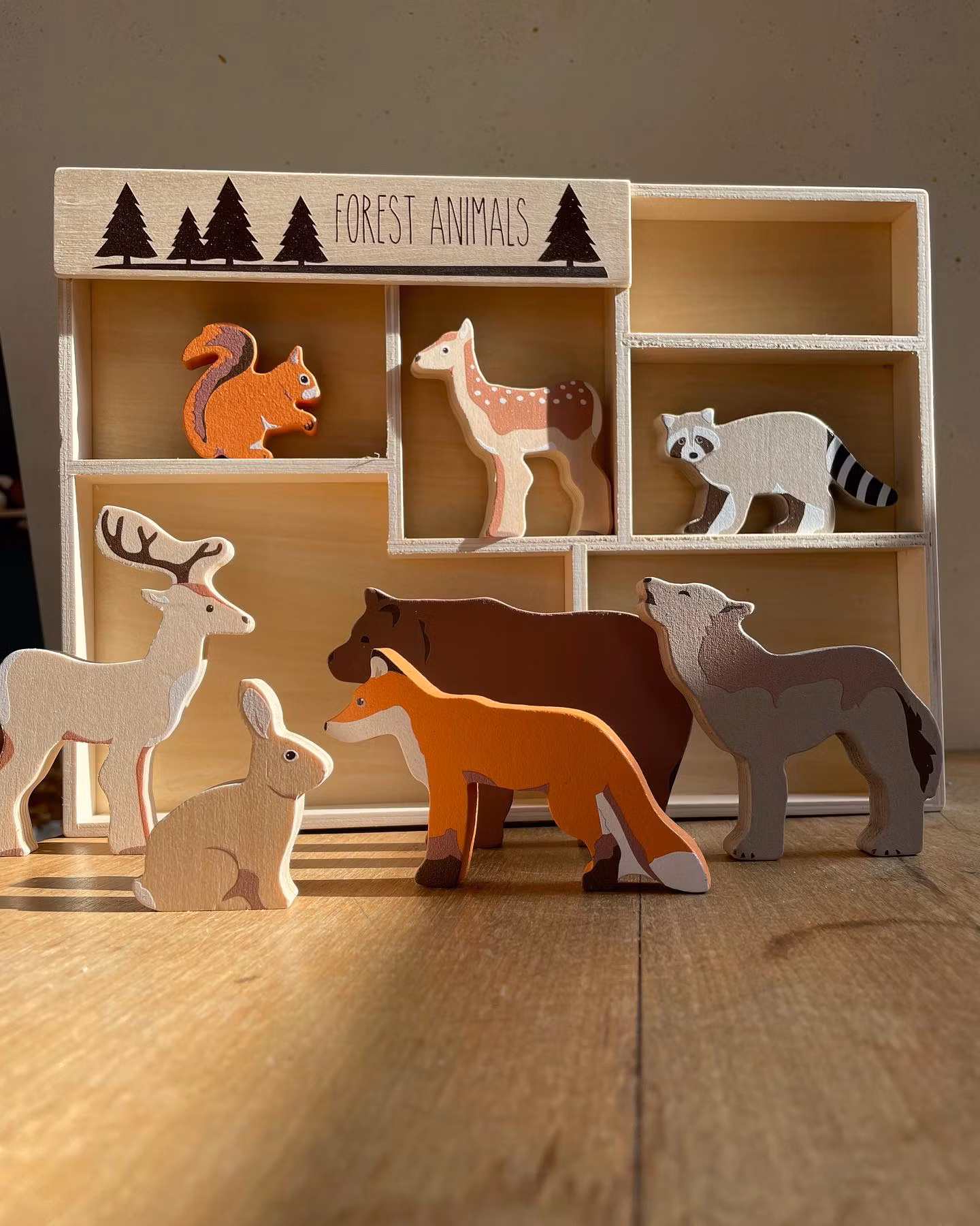 Trädjur skog i hylla 8 st