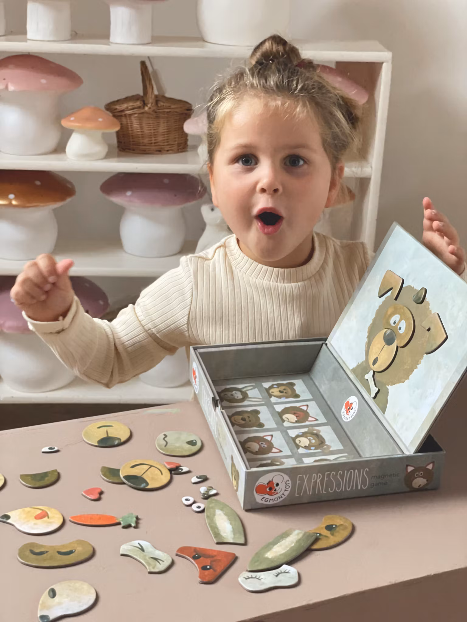 Magnetiskt spel uttryck björn