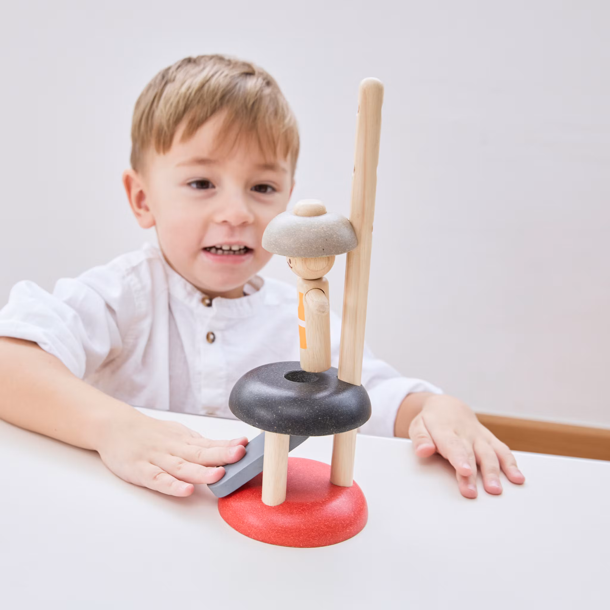 Jumping Acrobat - PlanToys