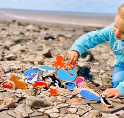 HUMMER TRÄFIGUR (K)