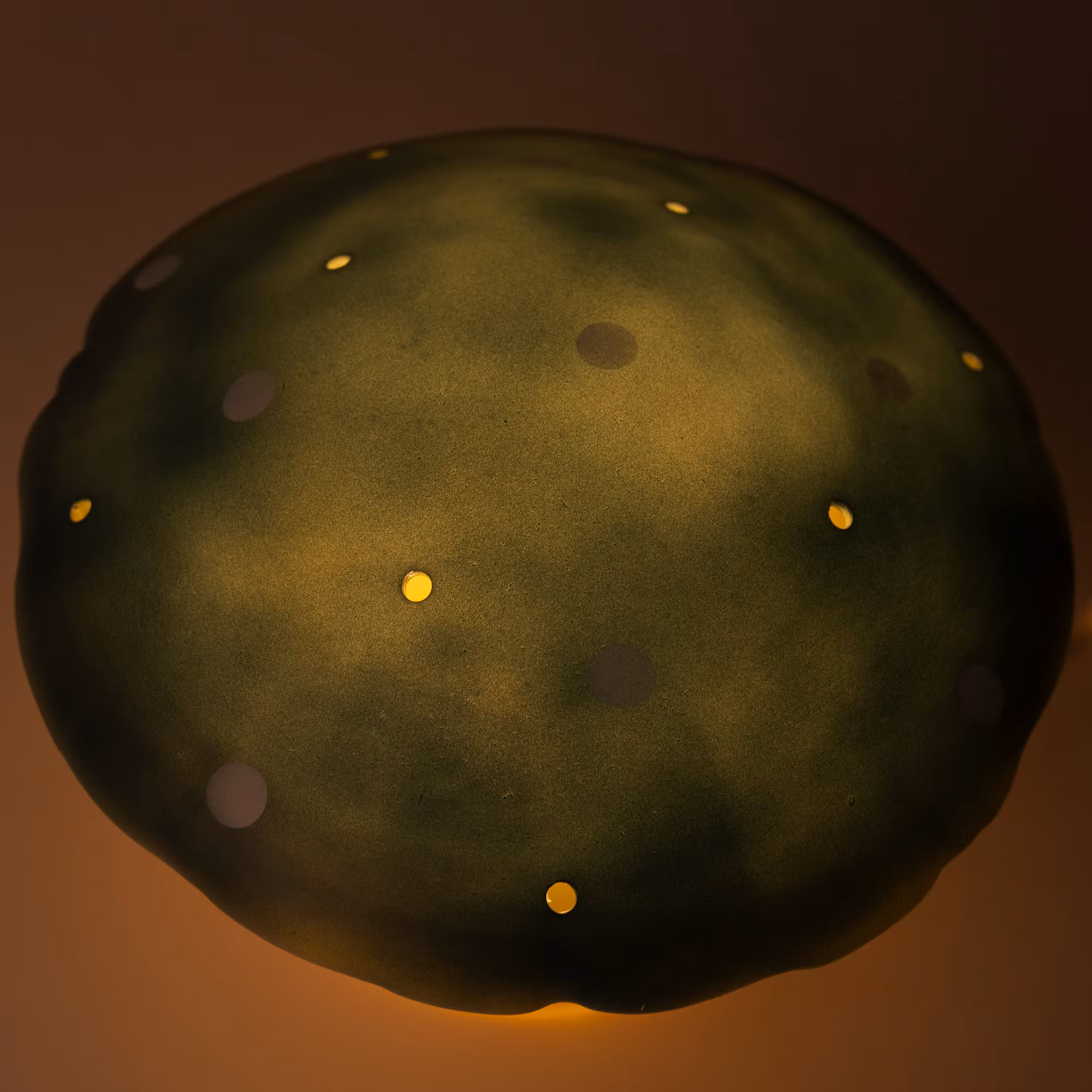 Svamplampa mellan blågrön