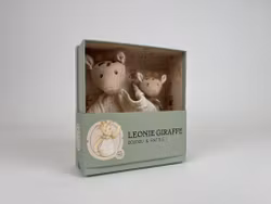 Leonie Giraff - presentset med snuttefilt & skallra