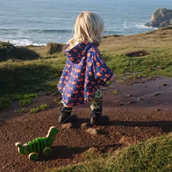 Dinosaurie Dragleksak - Fair Trade - Skavd kant