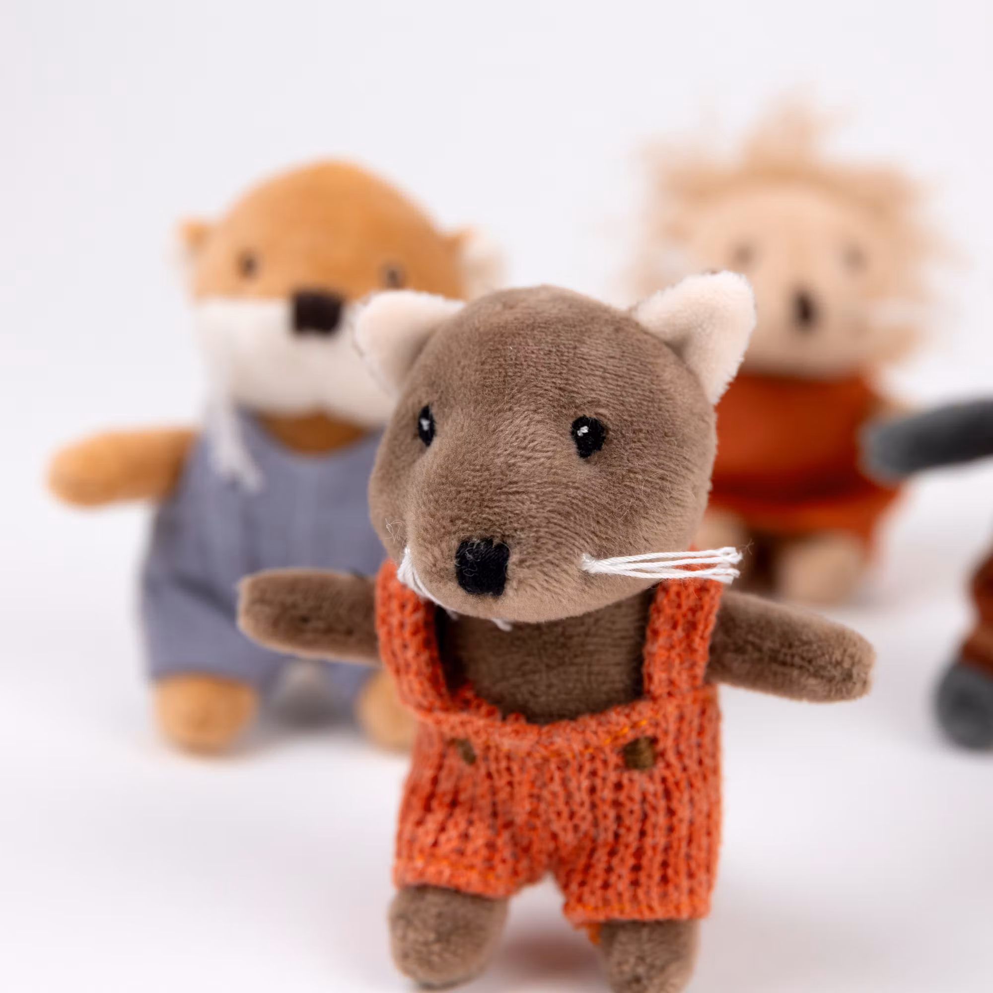 Vargen Rob  - "mini friends"
