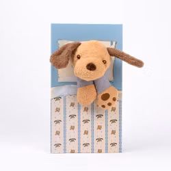 Tyngdhund i pyjamas med säng