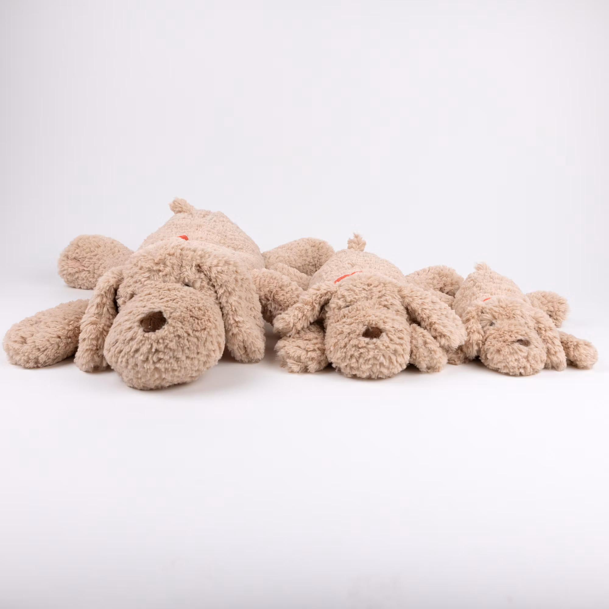 Liggande hund Gabi – liten