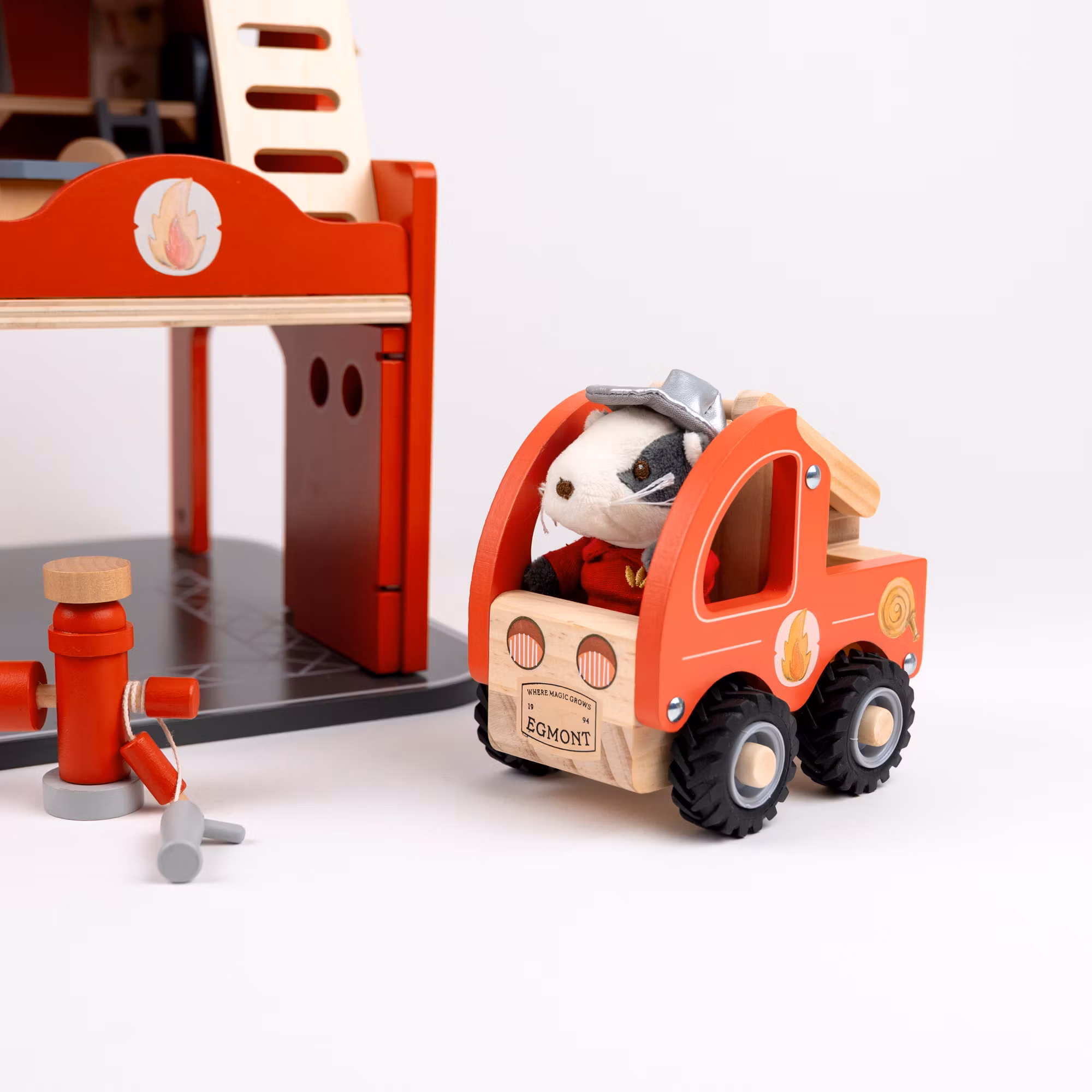 Brandstation set med tillbehör  - "mini friends"