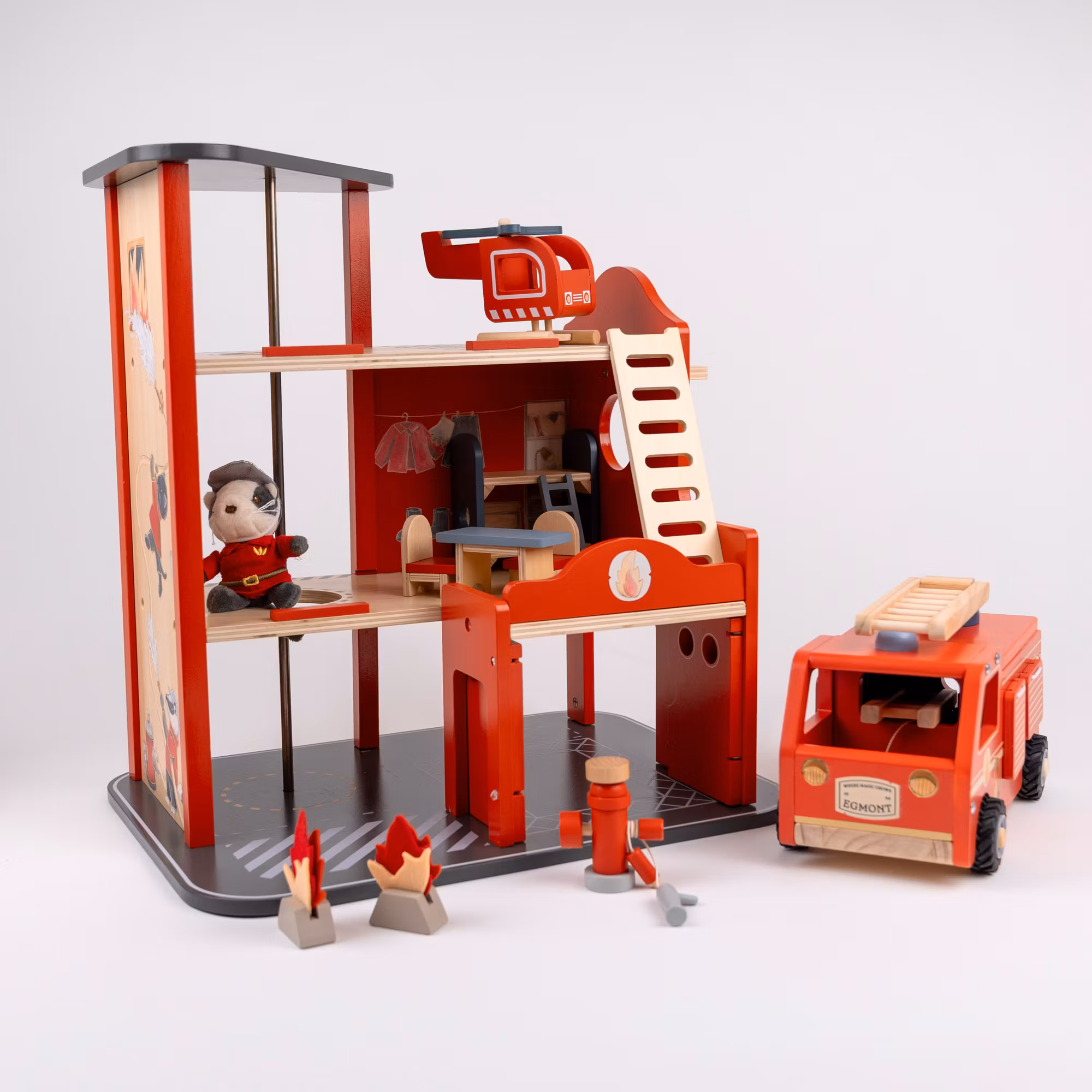 Brandstation set med tillbehör  - "mini friends"