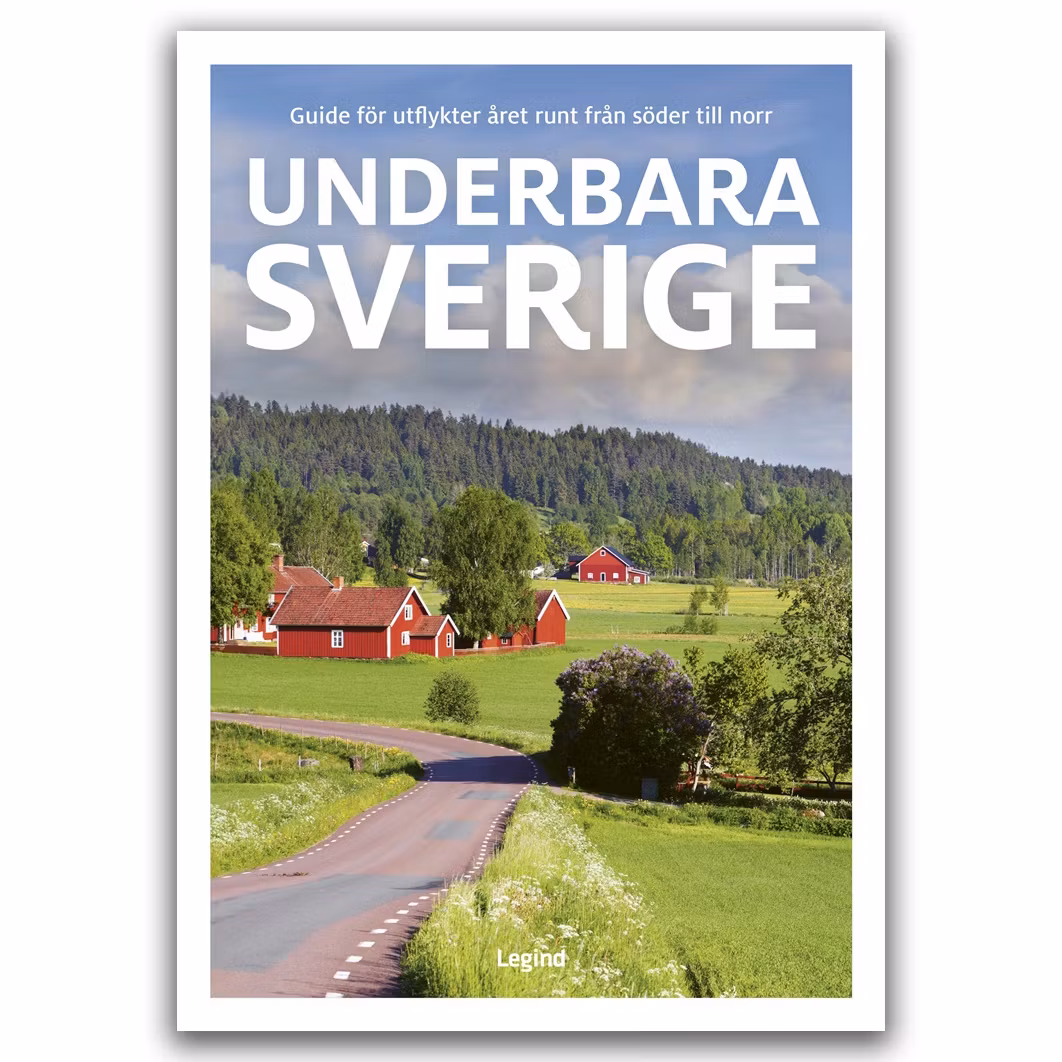 Praktisk guidebok med många tips på aktiva och spännande semesterupplevelser.