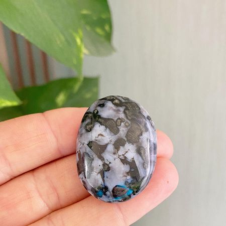 Gabbro ”Mystisk Merlinit” AA Hängsmycke (Oval)