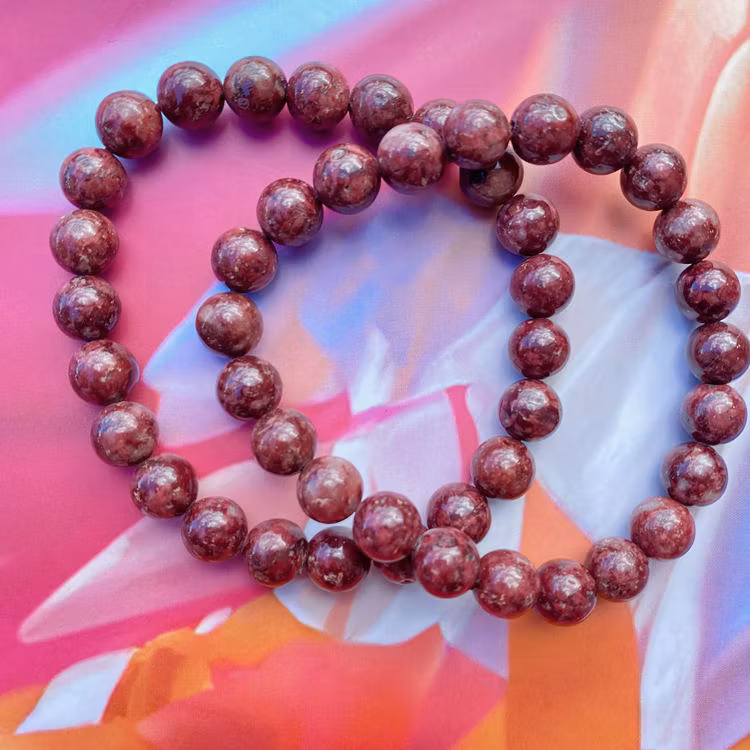 Eudialyt 8mm pärlor Armband