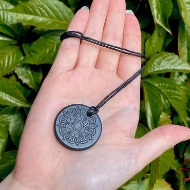 Shungit Amulett MANDALA 3cm