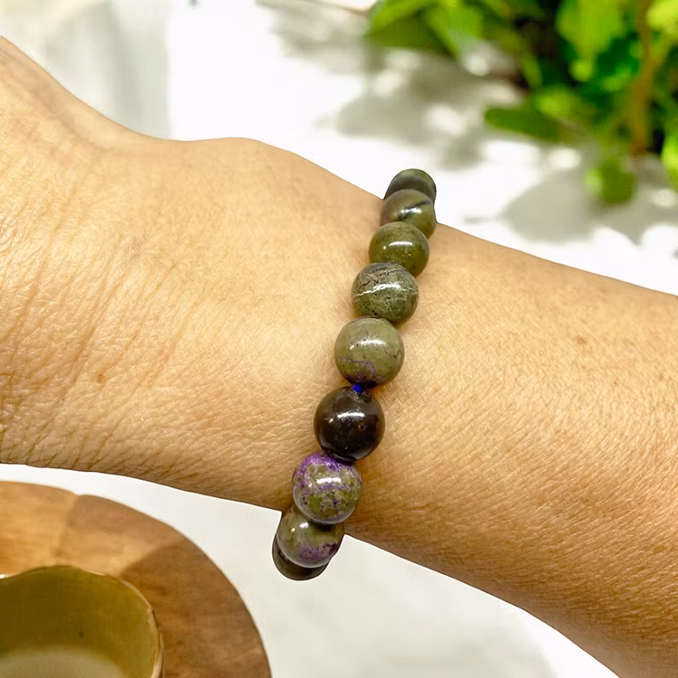 Sugilit 8mm pärlor Armband