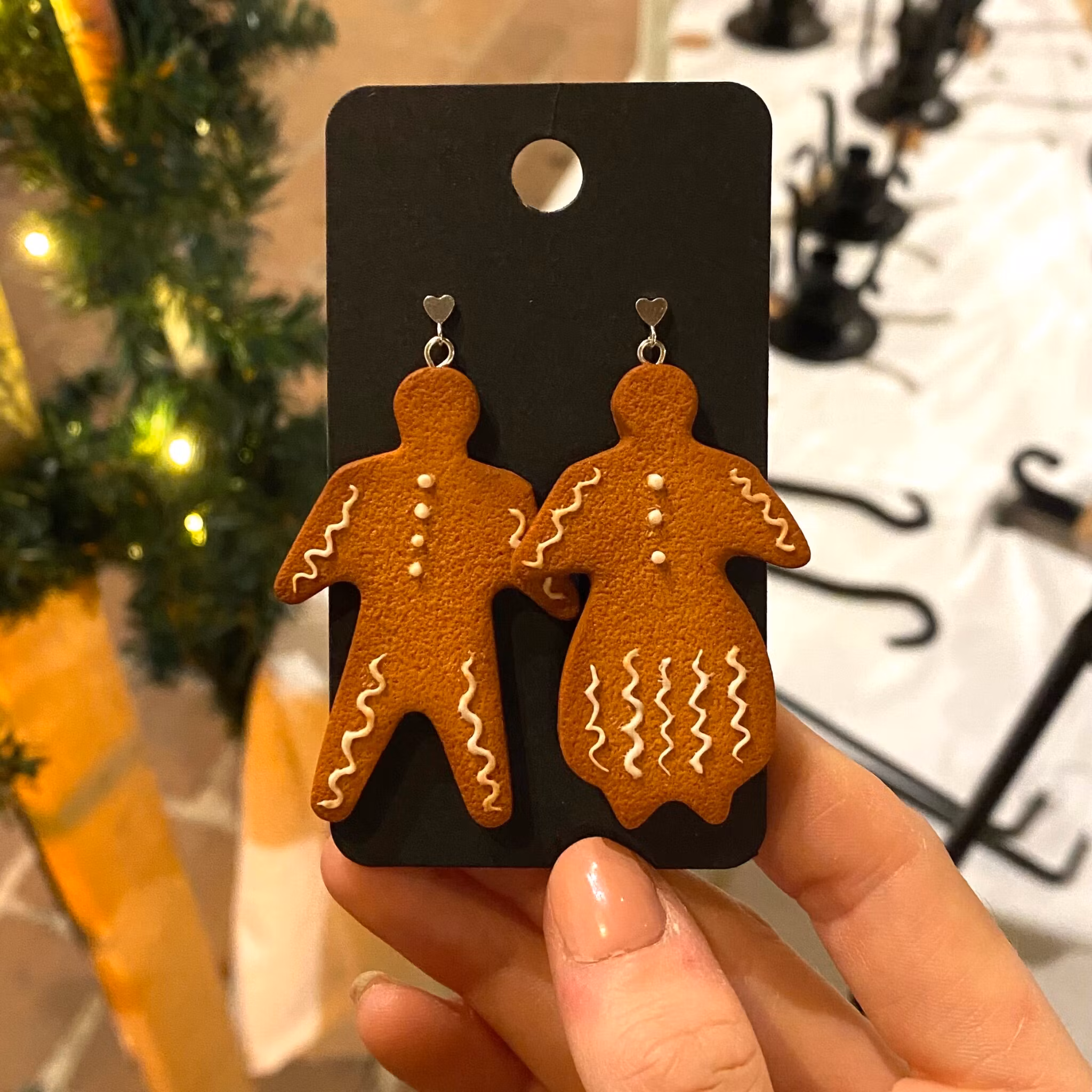 Pepparkaksgumma och gubbe örhängen