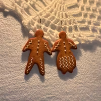 Pepparkaksgumma och gubbe örhängen