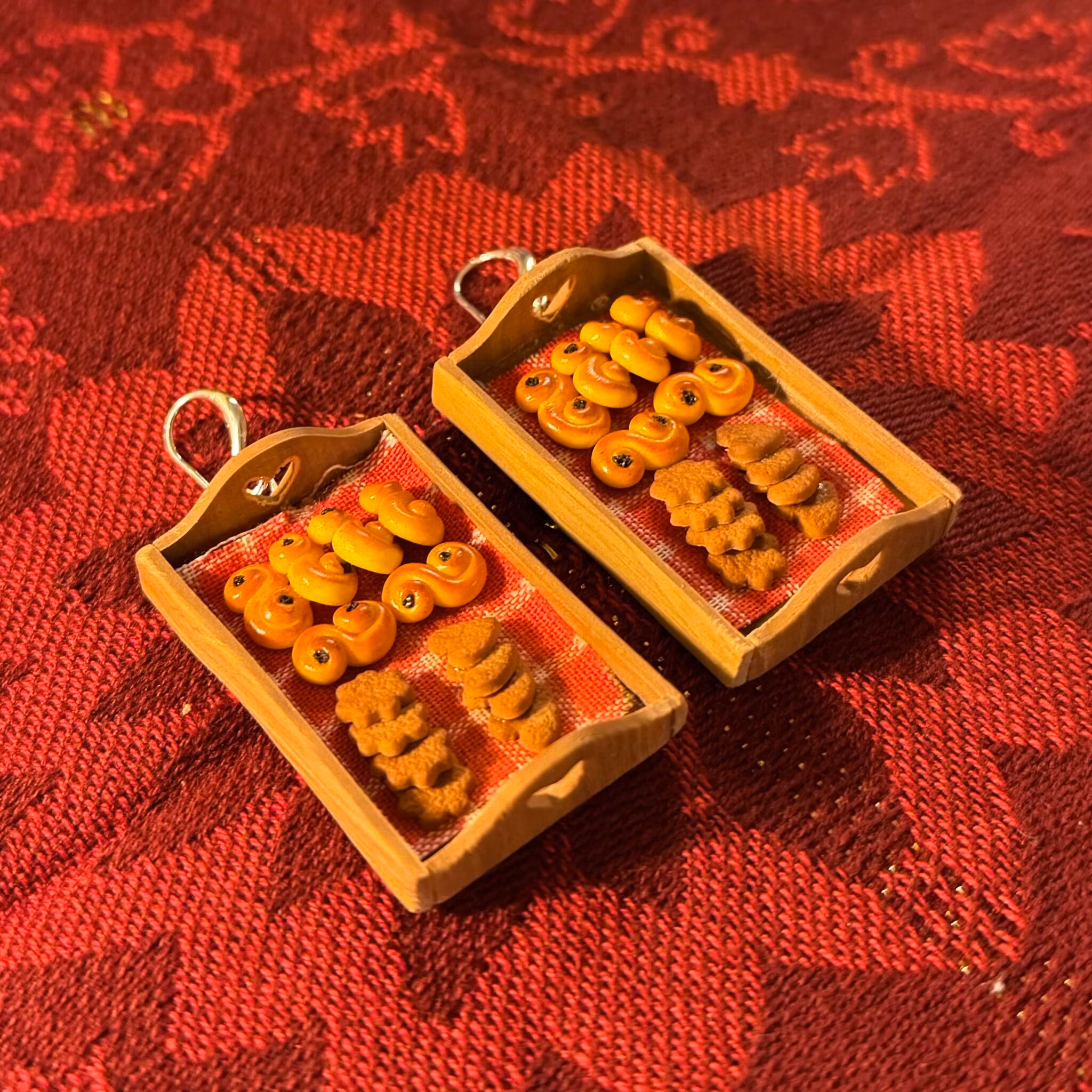 Julfika brickor örhängen