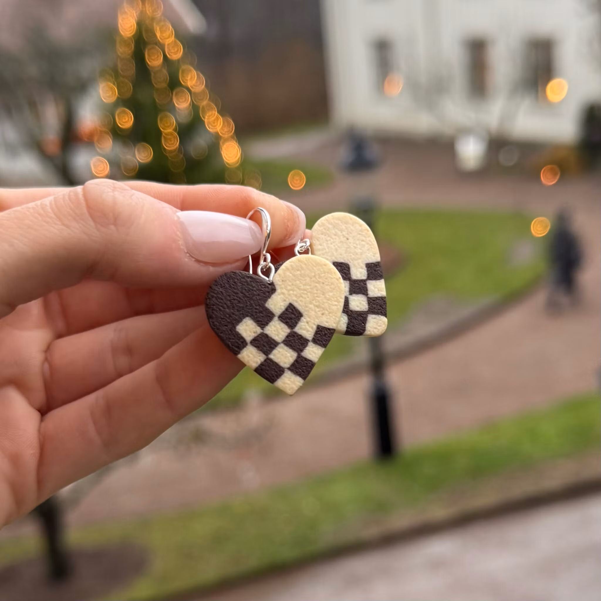 Schackhjärtan örhängen