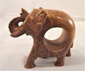 Handgjord elefant med hål för t.ex. servett