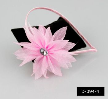 Diadem med rosa blomma