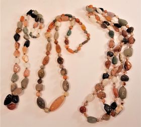Halsband med mix av halvädelsten i olika längder, 3 olika att välja på, x1