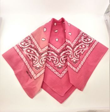 Mindre scarf med mönster, flera färger att välja mellan