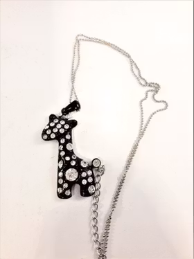 Halskedja med svart giraff och strass, 2 varianter