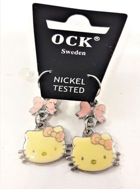 Örhänge med Hello Kitty-huvud och sten