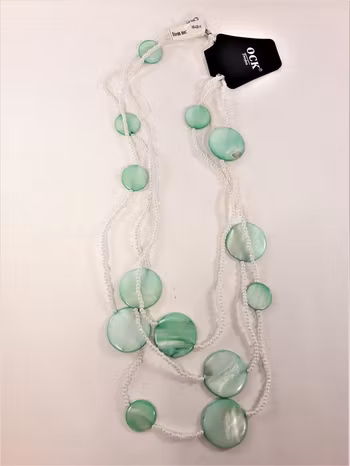 Flerradigt halsband minipärlor och snäckskalsplattor, flera färger