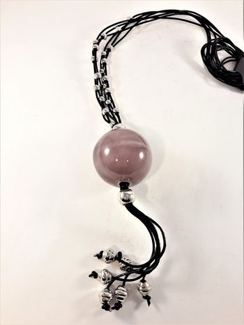 Halsband med läderrem och stor kula, lila