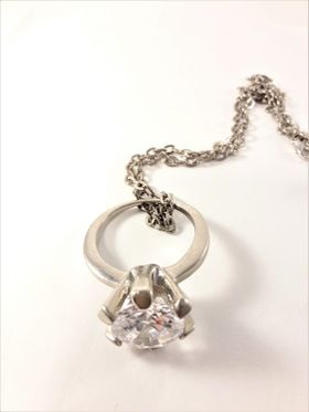 Halsband med Ring Silverfärg och Transparent Sten