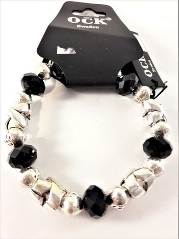 Armband med Pärlor Svart och Silverfärgade Detaljer
