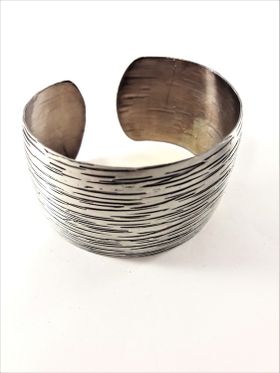 Brett Stelt Armband Silverfärg