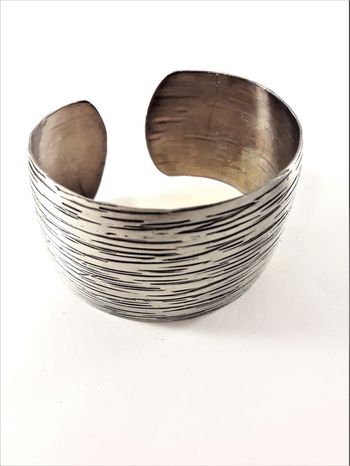 Brett Stelt Armband Silverfärg