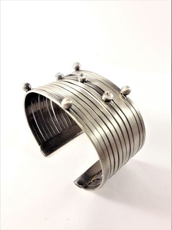 Brett Stelt Armband Silverfärg