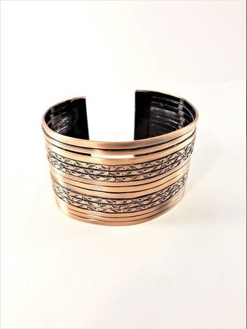 Genombrutet Stelt Armband Kopparfärg