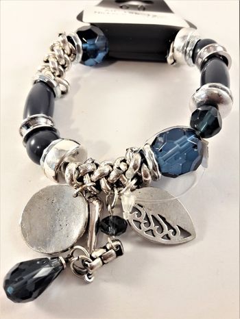Armband med fina detaljer Blå och Silverfärg