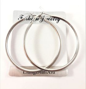 Silverfärgat örhänge utan mönster, 6 cm