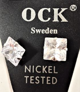 Örhängen, fyrkantiga med cubic zirconia, ca 7 mm