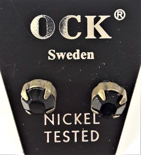 Örhängen, runda med glittrande svart sten, ca 7 mm