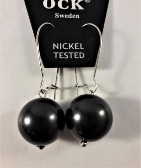 Örhänge med svart pärla, ca 13 mm