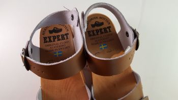 Träsko/sandal i brunt från Alstermotoffeln, storlek 35