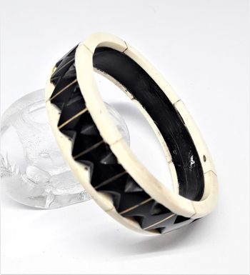 Stelt armband svart/vitt, av buffelben-/horn, C